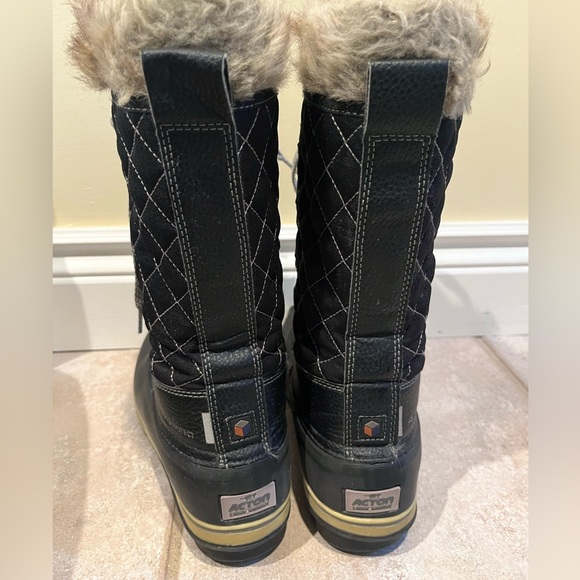 Snow Boots, Size 5 - Picture 4 of 11